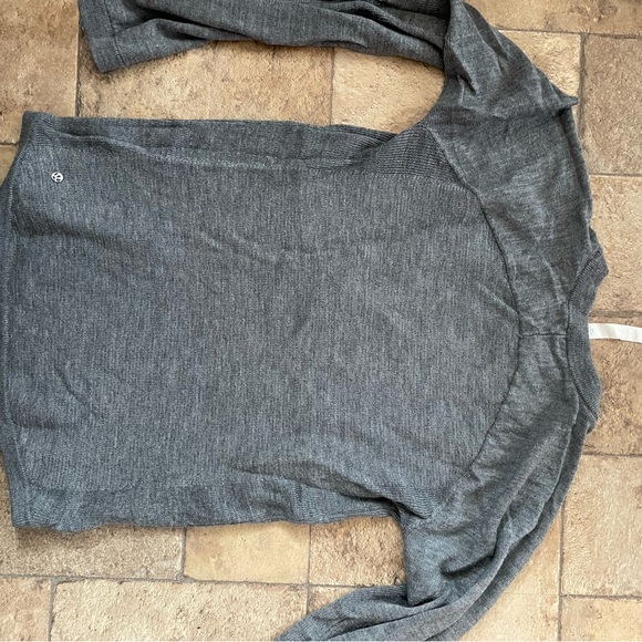 Lululemon sit in lotus sweater 8 - Picture 2 of 6
